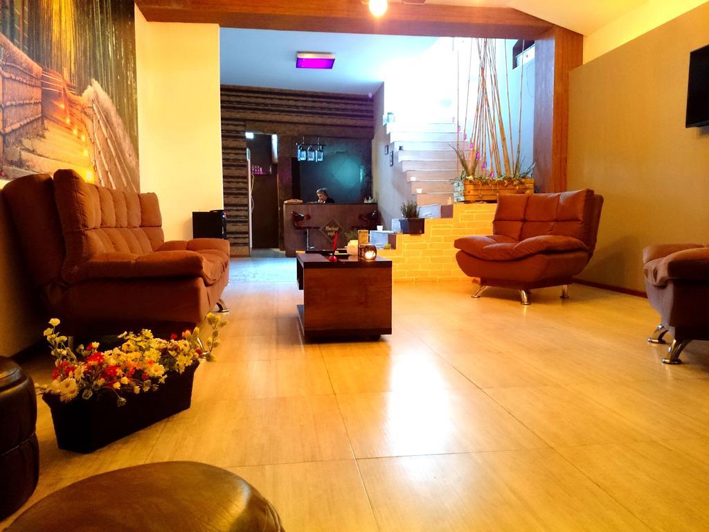 Velvet Hotel Τυφλίδα Εξωτερικό φωτογραφία