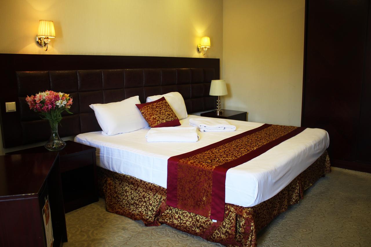 Velvet Hotel Τυφλίδα Εξωτερικό φωτογραφία